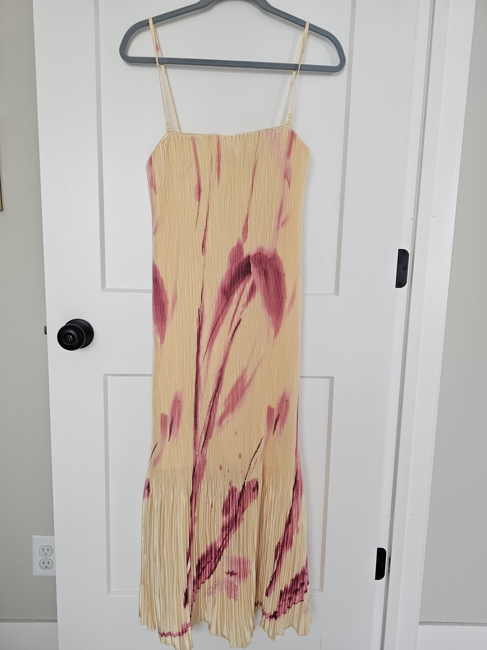 Abercrombie & Fitch Yellow Pleated Midi Dress with Pink Brushstroke Print